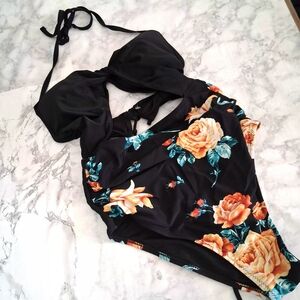 CUPSHE Black and Orange Roses One Piece Swimsuit Size XS Extra Small